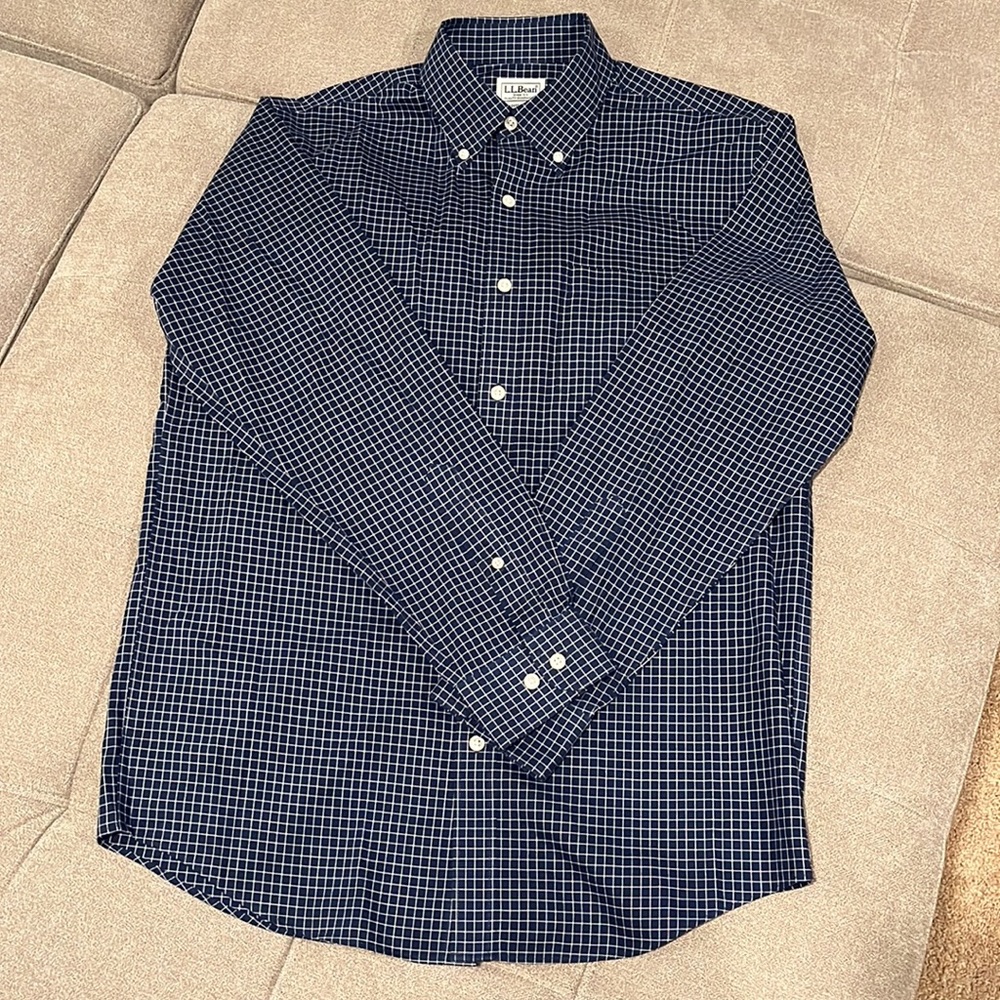 Men’s LLBEAN Traditional Fit casual shirt.